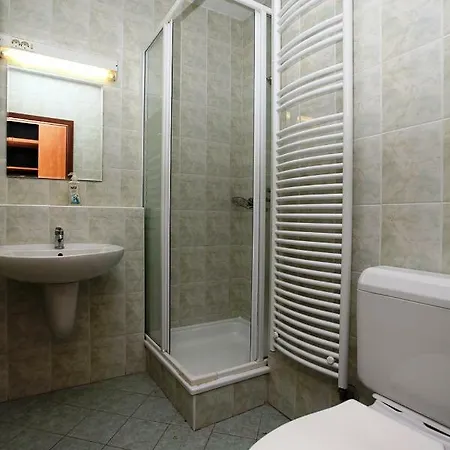 Hotel Aranypart 2*