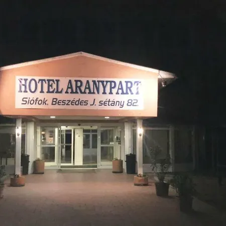 Aranypart Hotel 2*