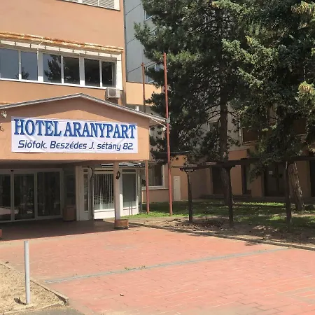 Aranypart Hotel